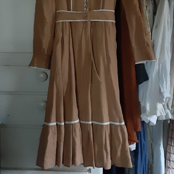 Revintaria "Anne" Linen *Handmade in Poland* Gunne-Style Midi dress - Picture 4 of 7